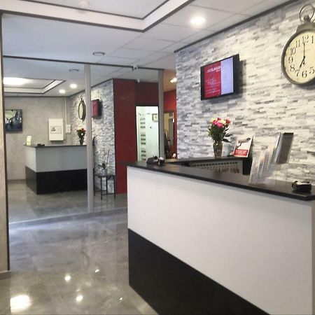 Hotel Moderne Сен-Дені Екстер'єр фото