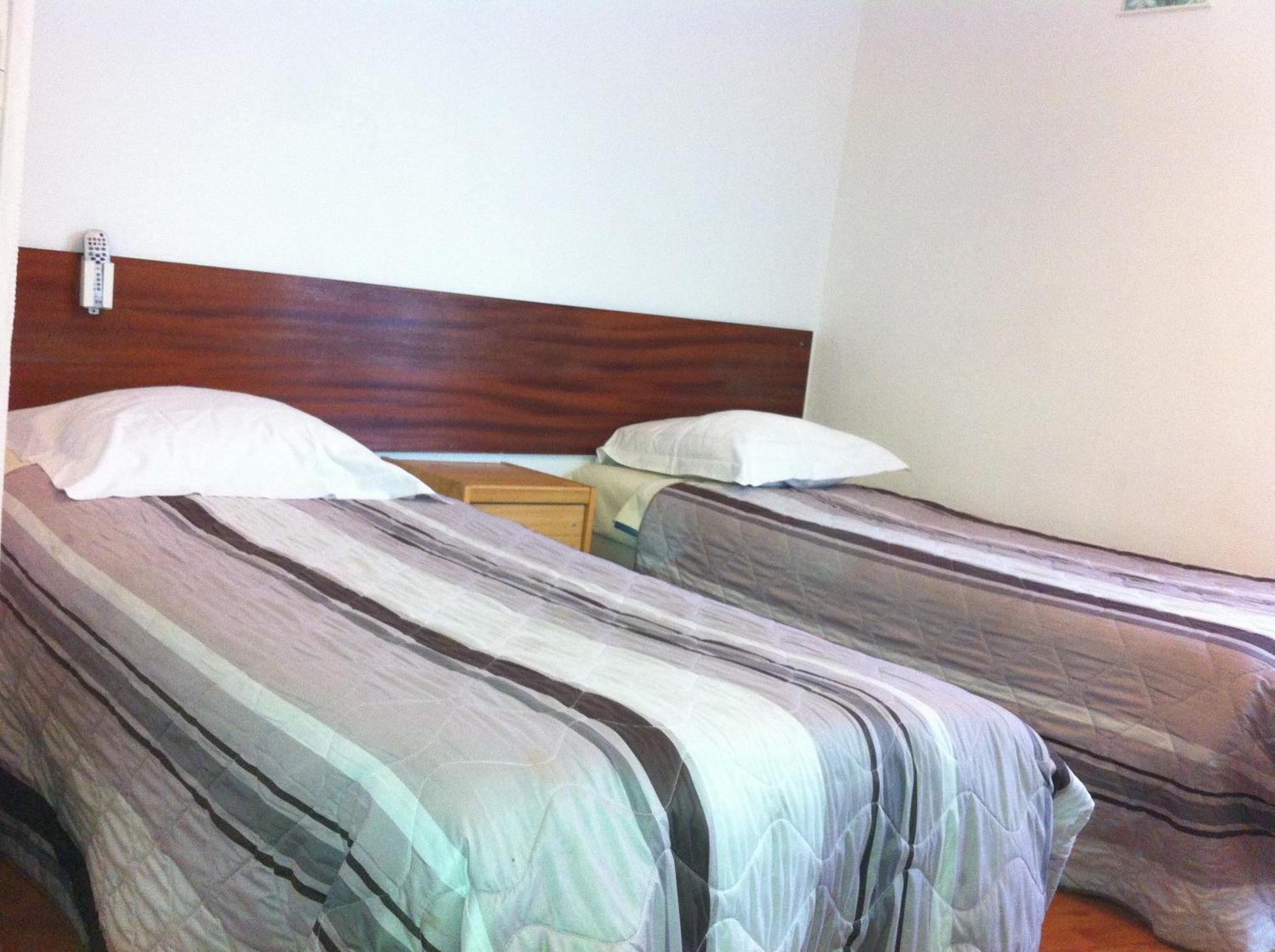 Hotel Moderne Сен-Дені Номер фото